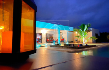 NGUERIGNE : Villa à vendre avec bungalows indépendants