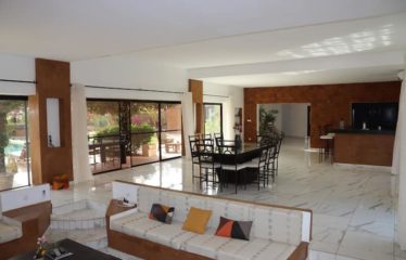 NGUERIGNE : Villa contemporaine de standing 4 chambres et son bungalow à vendre