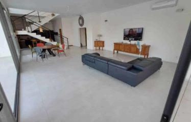 NGAPAROU : villa moderne à vendre 4 chambres