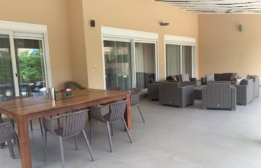 NGAPAROU : Villa à vendre à 150 mètres de la mer