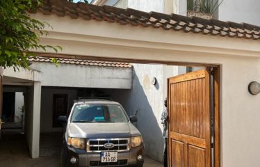 DAKAR ALMADIES : Villa à louer derrière le Five