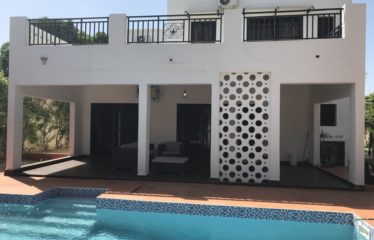 SOMONE : Belle villa avec 6 chambres une piscine en location saisonnière