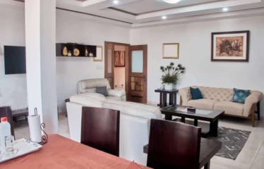 DAKAR ALMADIES : Villa R+2 à vendre