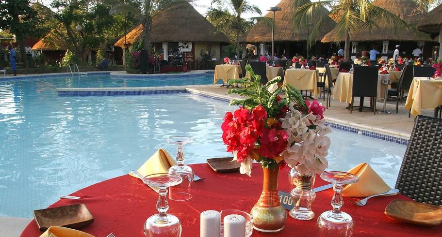 La terrasse du restaurant du Royam Hôtel Saly au Sénégal 