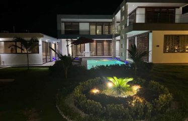 NGAPAROU : Villa moderne à vendre en résidence