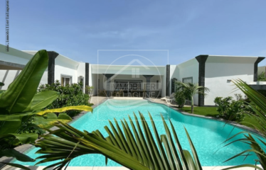 NGUERIGNE : Villa haut standing à vendre dans domaine sécurisé