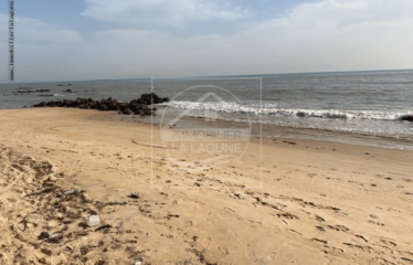 NGAPAROU : Terrain de 770m2 EN 1ere ligne mer à vendre avec Arrêté Ministériel