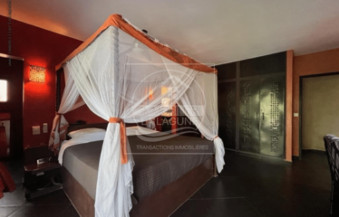 NGAPAROU : Villa haut standing à vendre sur 1550m2 de terrain 4 chambres