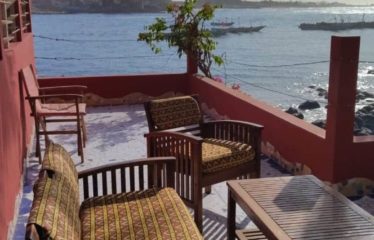 DAKAR NGOR : Belle villa à vendre pied dans l’eau