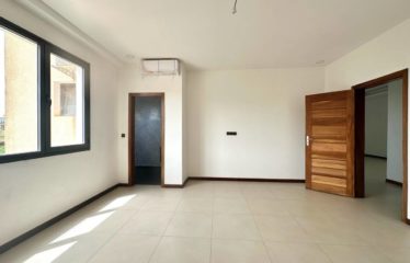SALY : Magnifique appartement 3 Pièces 200M² à vendre – résidence sécurisée – 24/7 – Piscine – Parking privé