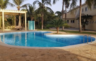 NGAPAROU : Grande villa de standing avec piscine à vendre