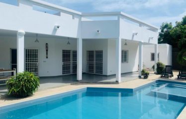 SOMONE : Belle villa de 4 pièces, piscine à vendre