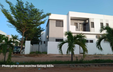 DAKAR MBAO : Villa F5 à vendre Dakar dans cité résidentiel de standing