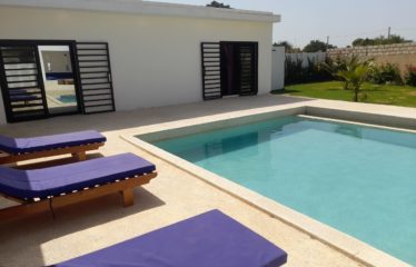 NGUÉRIGNE : Villa 4 chambres avec piscine sur un terrain de 1 672 m2 à vendre
