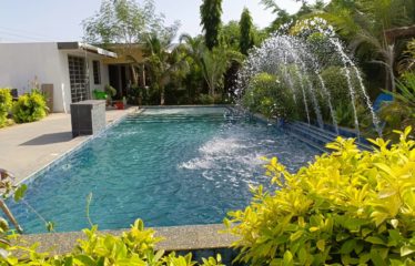 NGUERIGNE : Villa contemporaine 3 chambres/piscine avec un début d’extension à vendre