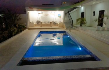 NGAPAROU : Villa contemporaine 5 chambres avec piscine à vendre