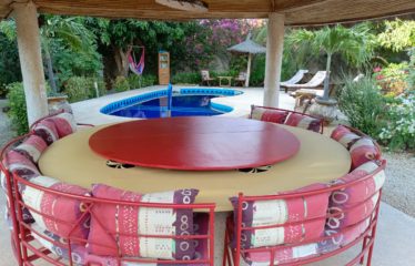 NGAPAROU : Villa-maison d’hôtes avec piscine à vendre