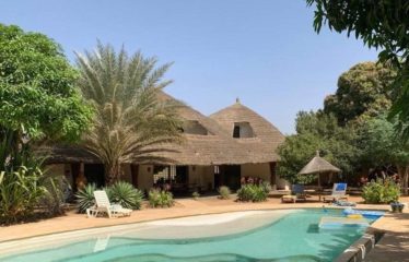NGUERIGNE : Jolie villa avec piscine à vendre