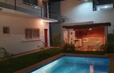 NGUERIGNE : Villa 5 chambres+3 ch avec piscine idéal pour maison d’hôtes à vendre