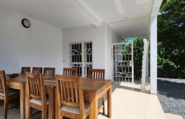 NGAPAROU : Villa en R+1 à louer