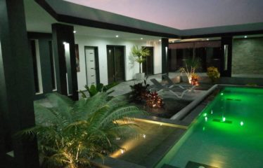 NGUERIGNE – « Promotion » – Villa haut standing 4 chambres avec piscine à vendre
