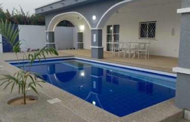 NGAPAROU : Villa 3 chambres et un studio avec piscine à louer (longue durée)