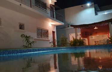 NGUERIGNE : Villa 5 chambres+3 ch avec piscine idéal pour maison d’hôtes à vendre