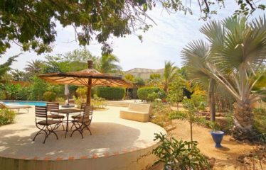 SOMONE : Grande villa de 4 chambres avec piscine à louer