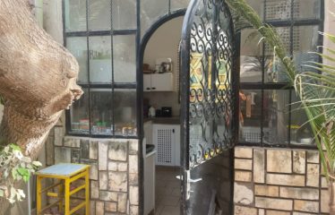 DAKAR POINT-E : Villa à louer style goréenne